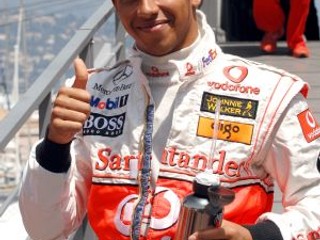 Lewis Hamilton z tímu McLaren-Mercedes sa nechce stať majstrom sveta formuly 1 za zeleným stolom.