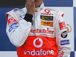 Brit Lewis Hamilton z tímu McLaren.