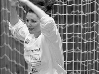 Banskobystrické hádzanárky v prvom zápase 3. kola Chalenge cupu zdolali Olomouc 33:21. Na veľkom náskoku má veľkú zásluhu domáca brankárka Janette Ivanková.