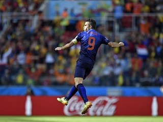 Robin van Persie vyrovnal na 2:2.