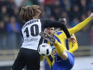 Ákos Szarka (vpravo) odohrá jubilejný stý zápas.