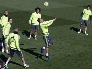 Futbalisti Realu Madrid sa pripravujú na zápas proti Barcelone.