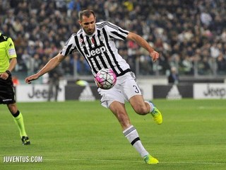Juventus prišiel o Chielliniho, bude mu chýbať tri týždne