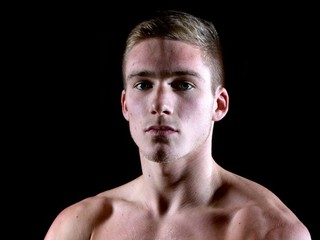 Nevidel na oko, skončil v nemocnici. Boxer sa prebral z kómy