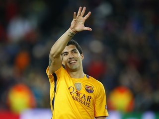 Barcelona dvomi gólmi Suáreza otočila nepriaznivé skóre, Bayern zdolal Benficu