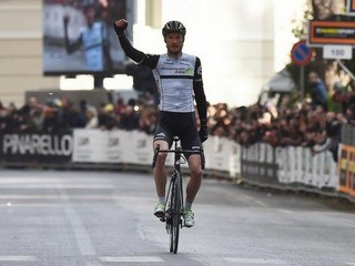 Cummings v závere nastúpil a vyhral tretiu etapu Okolo Baskicka