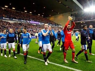 Aj v štvrtej lige na nich chodilo 45-tisíc divákov. Rangers sú späť