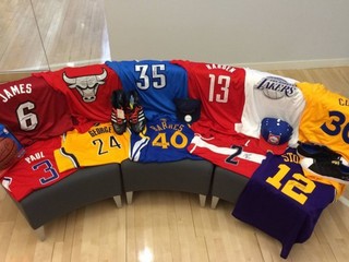 Na dresoch hráčov NBA budú reklamy.