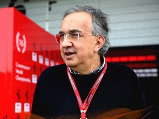 Nespokojný Marchionne už začína zdvíhať varovný prst.