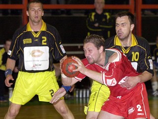 Peter Jano (vľavo) ešte ako hráč v drese tímu ŠKP Sečovce.