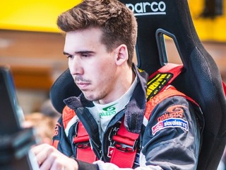 Richard Gonda na simulátore.