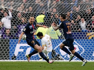 Zlatan Ibrahimovič (vľavo) je najlepším strelcom súťaže.