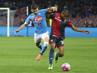 Elseid Hysaj (vľavo) je spoluhráčom Mareka Hamšíka v SSC Neapol.