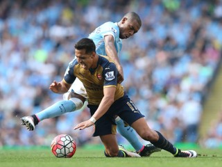 Remíza City s Arsenalom, Tottenham doma prehral