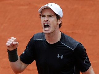 Andy Murray sa v zápase prvého kola na Roland Garros až nečakane vytrápil.