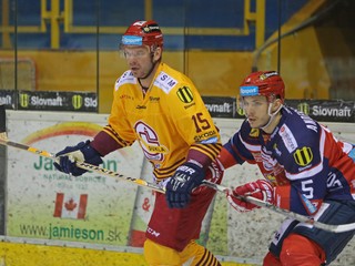 Na snímke sprava Janis Andersons (Zvolen) a Jozef Stümpel (Trenčín).