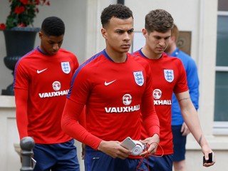 Mladí hráči tvoria jadro anglického tímu.