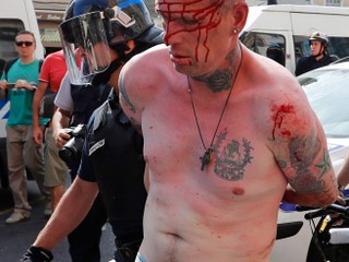 Za násilnosťami v Marseille má byť 150 vycvičených Rusov
