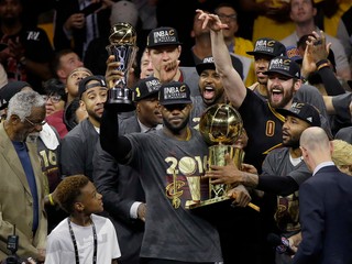 Cleveland dokonal historický obrat a získal titul