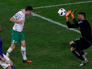 Íri senzačne zdolali Taliansko a z tretieho miesta postúpili do osemfinále