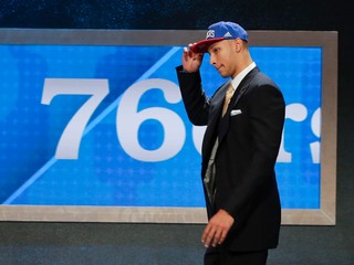 Philadelphia 76ers si v prvom kole draftu vybrala Bena Simmonsa.