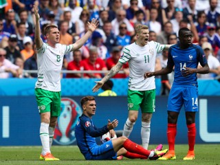 Hrdina Griezmann. Francúzi jeho dvoma gólmi otočili skóre proti Írom