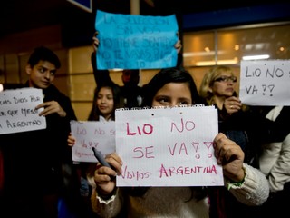Fanúšikovia Argentíny vítali hráčov aj s odkazmi pre Lionela Messiho so slovami: "Lio, neodchádzaj!".