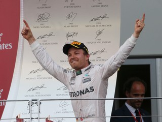 Nico Rosberg sa tešil z víťazstva aj v doteraz posledných pretekoch - Veľkej cene Európy v Azerbajdžane.