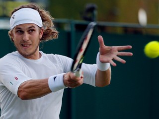 Lacko vo Wimbledone dohral, nad jeho sily bola turnajová deviatka Čilič
