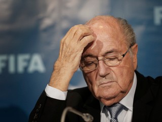 Blatter má nové dôkazy, žiada obnovu konania