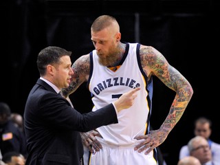 Chris Andersen sa v Clevelande stretne s LeBronom Jamesom.