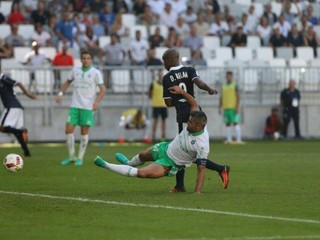 V zápase padlo až päť gólov. Bordeaux v úvodnom kole zdolalo Saint Étienne