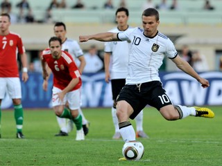 Lukas Podolski ukončil reprezentačnú kariéru