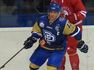 Popradčan Arne Kroták (vpredu) a Vladimár Roth z Třinca počas súboja Tatranského pohára 2016.