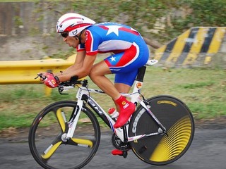 Čilský profesionálny cyklista Carlos Oyarzun.