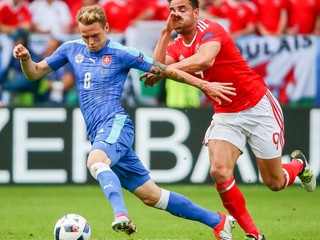 Ondrej Duda (vľavo) bol súčasťou slovenského kádra aj na majstrovstvách Európy 2016 vo Francúzsku.