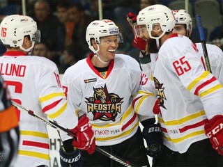 Slováci prispeli k historickému momentu. Číňania majú prvý triumf v KHL