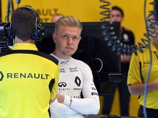 Kevin Magnussen bude štartovať aj na Veľkej cene Talianska.
