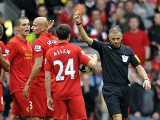 Mark Halsey sa nikdy nebál ukázať červenú kartu.