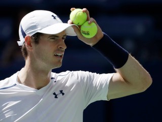 Andy Murray sa sťažoval na zvuk gongu, ktorý ovplyvnil štvrťfinálový zápas na US Open proti Nišikorimu.