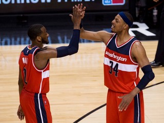 Paul Pierce (vpravo).
