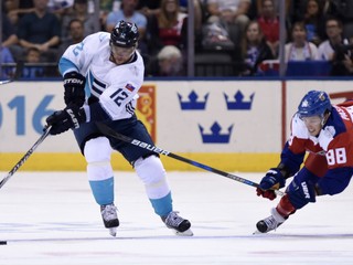 Marián Gáborík (vľavo) by sa mal do súťažného diania vrátiť v polovici novembra.