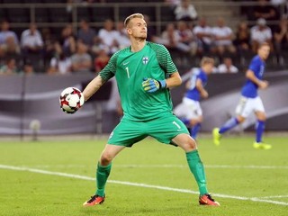 Lukáš Hradecký sa po prehre pustil do rozhodcu.