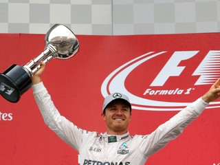 Legendárny Niki Lauda vidí Rosberga ako majstra sveta