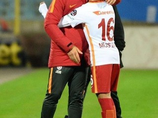 Historický moment. V seniorskom tíme Galatasarayu debutoval 14-ročný chlapec