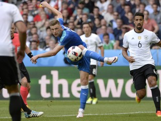 Milan Škriniar si v lete zahral na majstrovstvách Európy v osemfinále proti Nemecku.