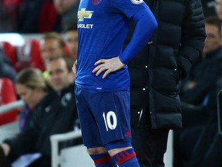 José Mourinho (vpravo) vyjadril s bodom spokojnosť.