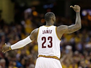 Podarí sa LeBronovi Jamesovi doviesť Cleveland Cavaliers k obhajobe titulu?