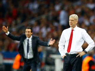 Arsene Wenger (vpravo) patrí v Premier League medzi žijúce trénerské legendy.