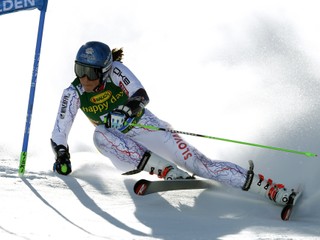 Petra Vlhová už na rozdiel od Veroniky Velez-Zuzulovej jedny preteky v tejto sezóne absolvovala. V obrovskom slalome v rakúskom Söldene skončila s vysokým štartovým číslom 55 na ôsmom mieste.